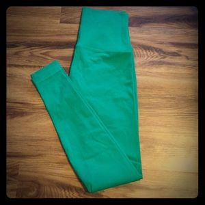 Lulu lemon wonder under. Green.